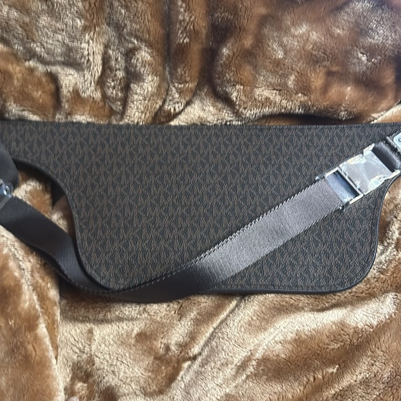 Michael Kors Dark Brown Belt Bag with Gold Accents NWT - Picture 8 of 8